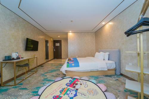 Shanghai Crown Crystal Hotel