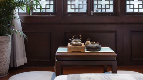 Floral Hotel Fengxue Yeguiren