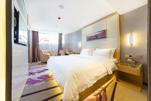Lavande Hotels Weihai Weigao Square Branch