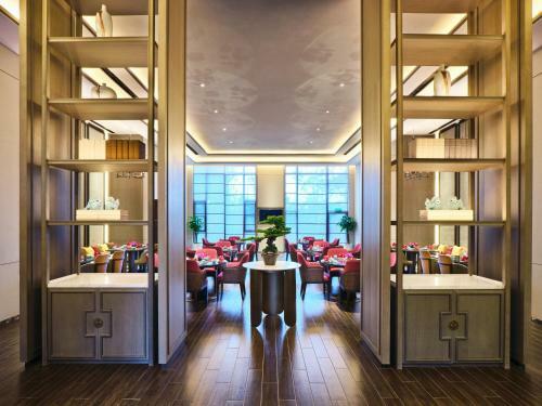 Crowne Plaza Wuxi Lake View, An Ihg Hotel