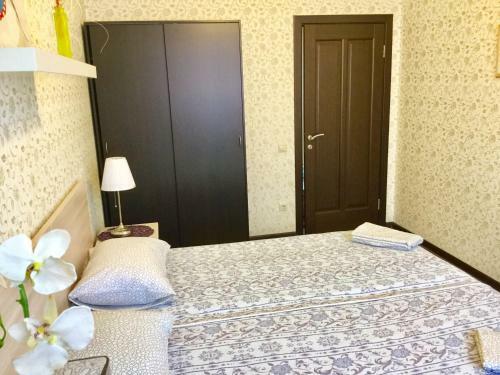 Villa 4 Bedroom Cottage At Sbornaya Str.