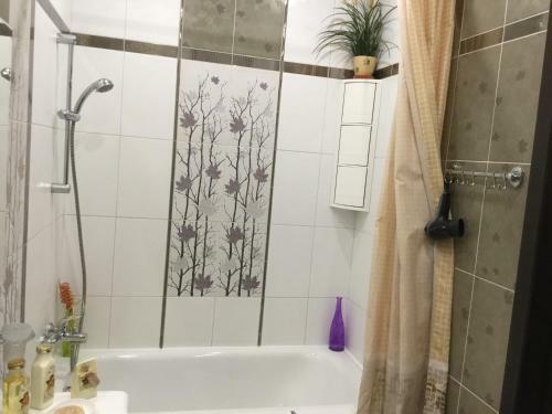 Villa 4 Bedroom Cottage At Sbornaya Str.