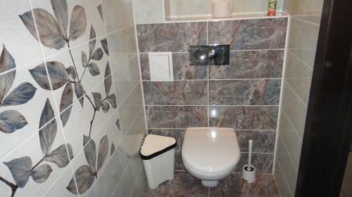 Villa 4 Bedroom Cottage At Sbornaya Str.