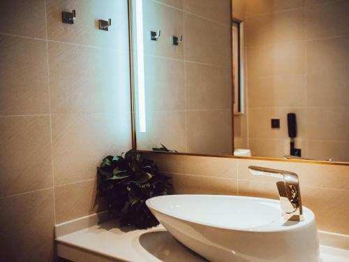 Lavande Hotel Suzhou High Speed Rail North Station