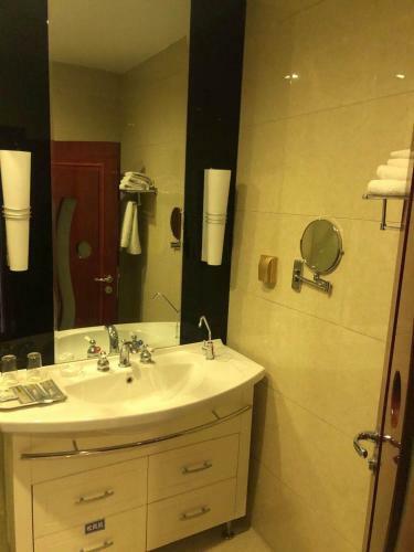 Ulanqab Hotel