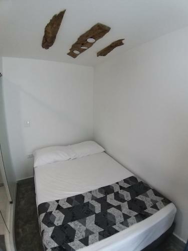 Farallones Apartahotel - Betania