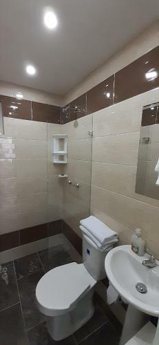 Farallones Apartahotel - Betania