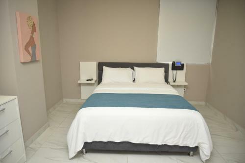 Or Hotel 94