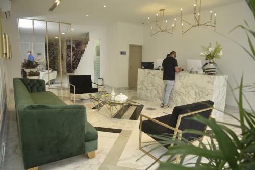 Or Hotel 94