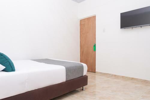 Hotel Ayenda The Mendoza Grand 1326