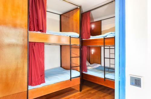 Granada Hostel