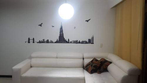 Supercondo! Home Away From Home (Mi Casa Tu Casa)