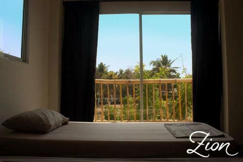 Albergue Zion Beach House
