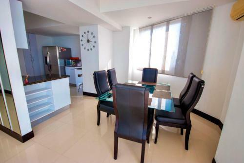 Apartamento Apto de 4 Cuartos En El Laguito