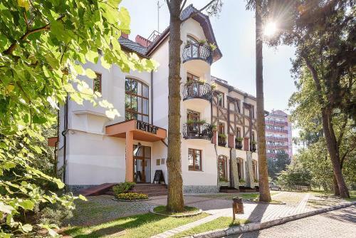 Lumier Hotel