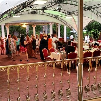 Hotel Avshar Club
