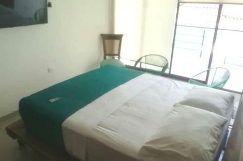 Cuarto Con Ba�o Privado Y Piscina