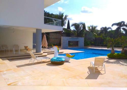 Lujosa Quinta Con Piscina Privada Girardot