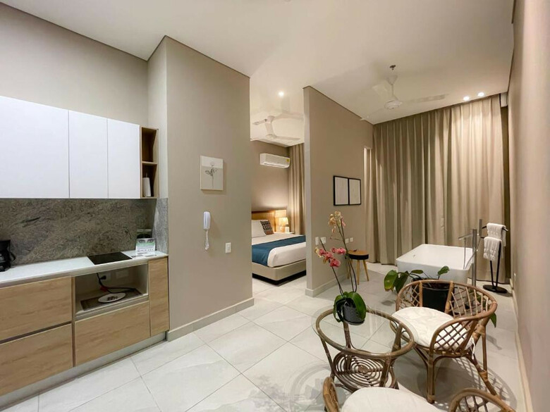 Fr Hotel