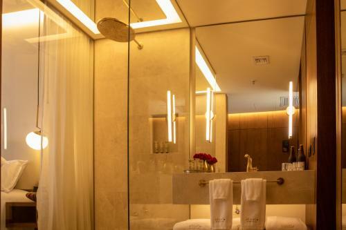 El Cielo Hotel & Restaurant