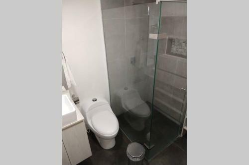 En El Poblado, Espectacular Apartamento Entero Nuevo