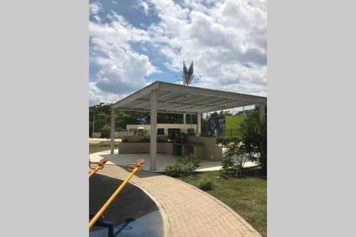 Apartamento C�modo Con Todo Lo Que Necesitas Con Aire Acondicionado !!