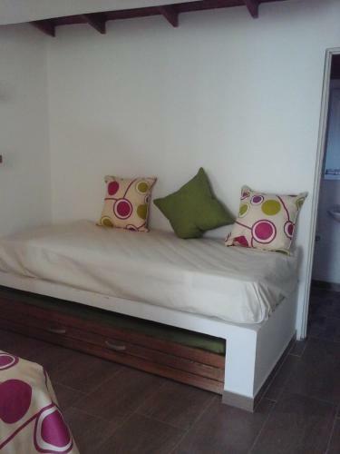 Hostal West House Rooms