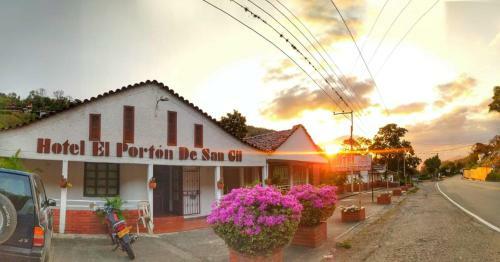 Hotel Campestre El Port�n de San Gil