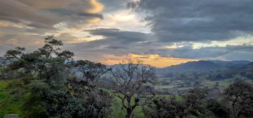 Espectacular Caba�a Campestre Con Granja