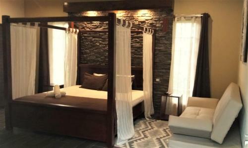 Hotel Tropical Suites