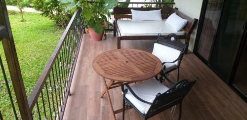 Hotel Tropical Suites