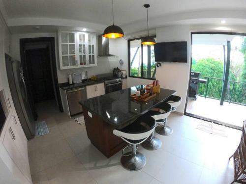 Villa Mi Casita, Ideal For Couples, Ocean View.