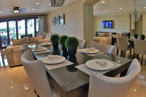 Palms 19