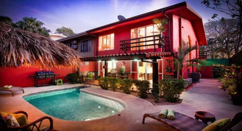 Big Private Home With Pool In Surfside - A Short Walk From The Beach