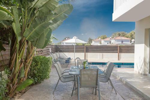 Hara Nissi Villas
