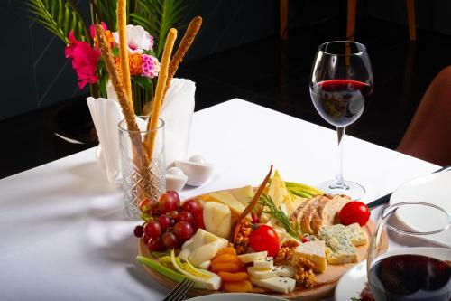 Grand Sapphire City Hotel