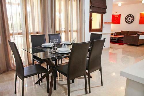 Villa In Kouklia Sleeps 4 Includes Swimming Pool Air Con And Wifi 9