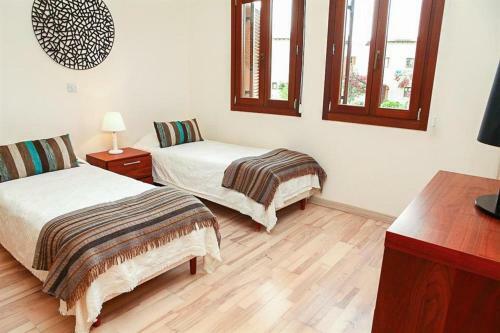 Villa In Kouklia Sleeps 6 Includes Swimming Pool Air Con And Wifi 1 9
