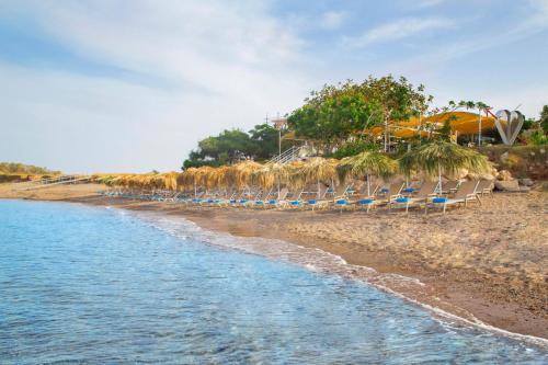Villa In Kouklia Sleeps 4 Includes Swimming Pool And Air Con