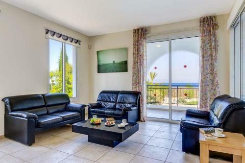 Latchi Villa Sleeps 6 With Pool Air Con And Wifi