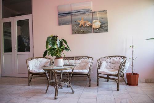 Hotel Dynes