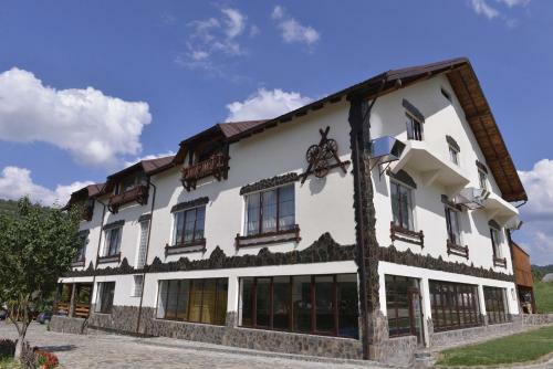 Hostal Pensiunea Lacramioara