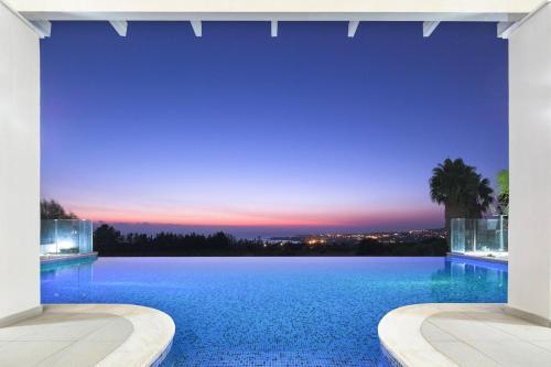 Pegeia Villa Sleeps 10 With Pool And Air Con