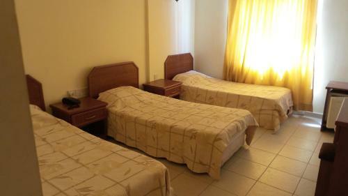 Kasgar Court Hotel