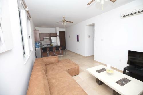 Villa Sunflower - 2 Bed Villa Protaras