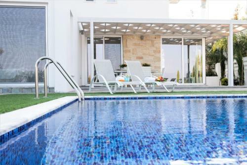 Sapphire Lagoon Villa