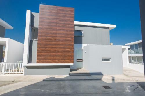 Oli Vine Villas