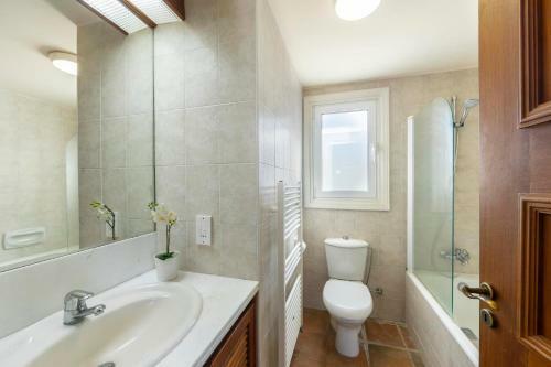Nea Dimmata Villa Sleeps 8 With Pool Air Con And Wifi
