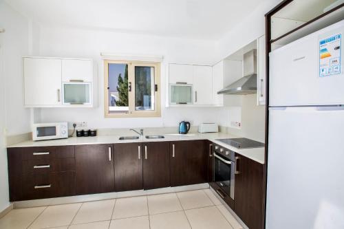 Villa In Protaras Sleeps 6 Includes Swimming Pool And Air Con 4 0