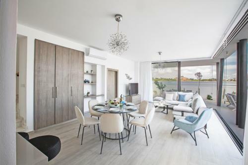 Villa Colour Residerences